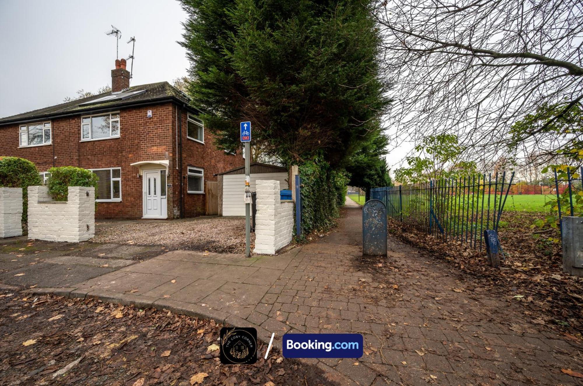 Cosy 3-Bed House, Garden & Free Parking In Stretford Διαμέρισμα Μάντσεστερ Εξωτερικό φωτογραφία